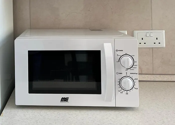 R3 Single With Shared Bathroom Gazde/Camere de închiriat Sliema