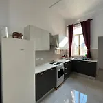 R3 Single With Shared Bathroom *