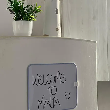 Δωμάτια σε οικογενειακή κατοικία R3 Single With Shared Bathroom